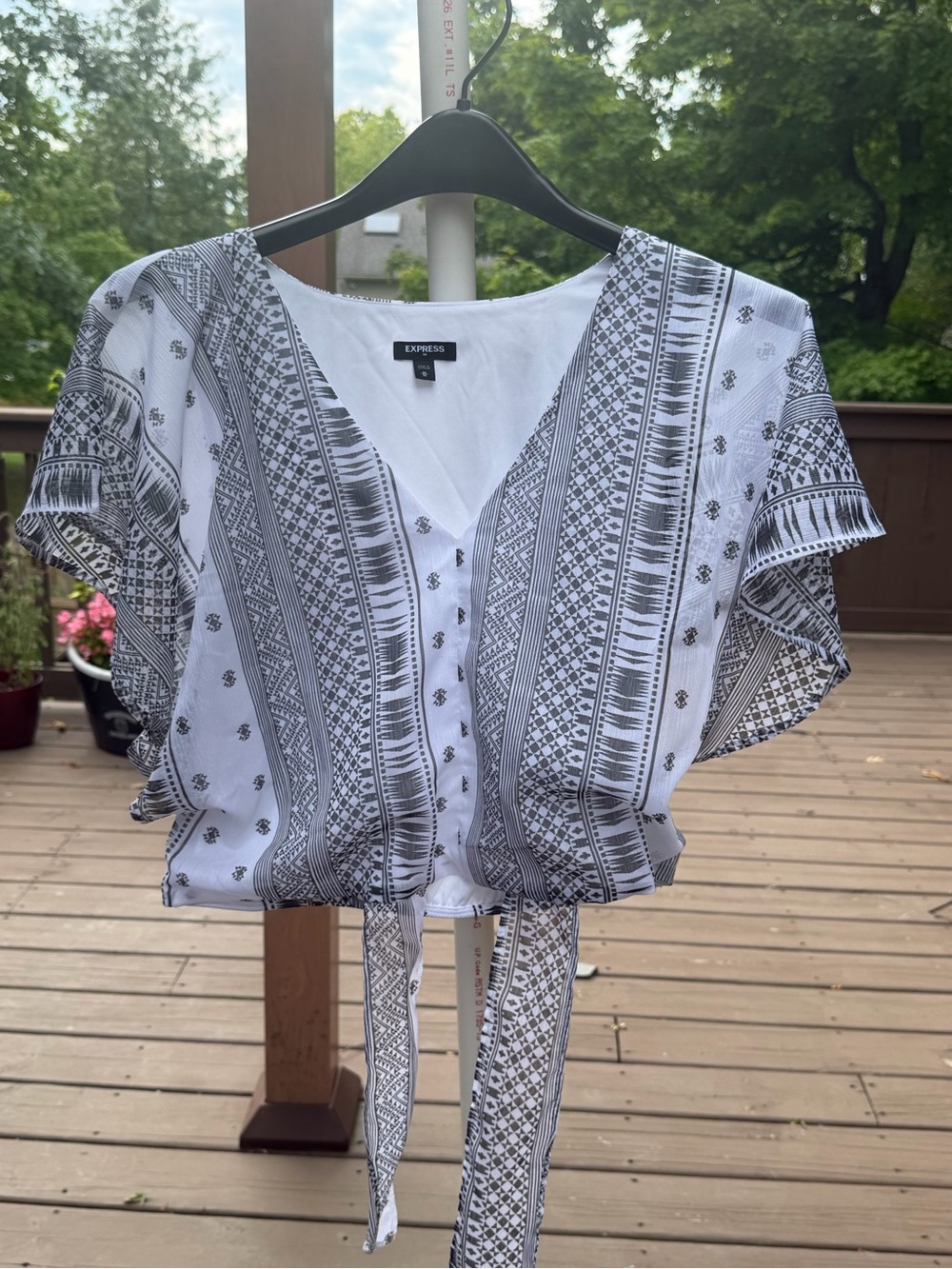 Express White and Black Printed Tie-Front Blouse
